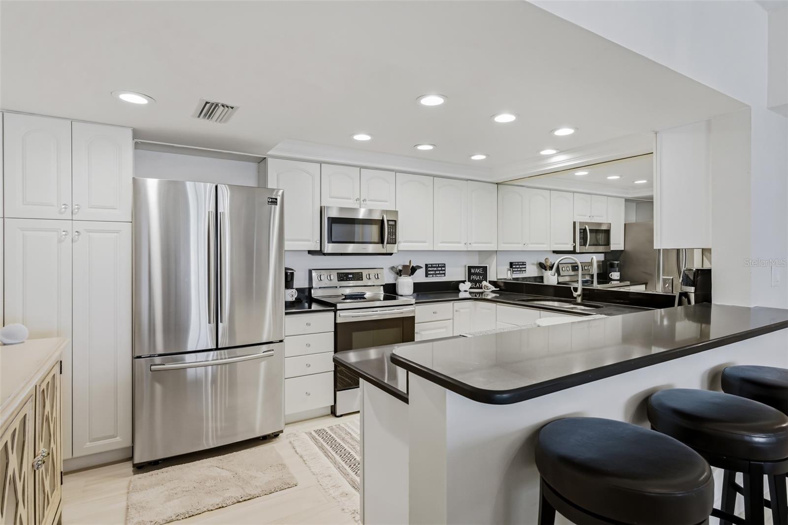 Image 18 of 52 For 1460 Gulf Boulevard 1205