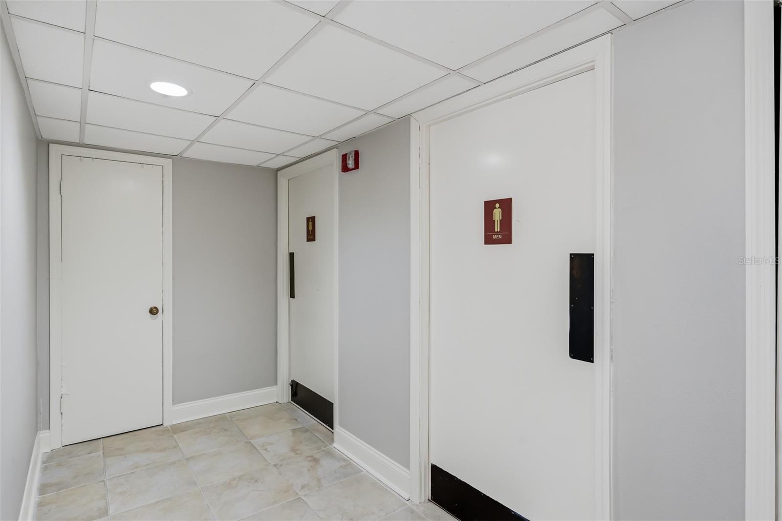 Image 40 of 52 For 1460 Gulf Boulevard 1205