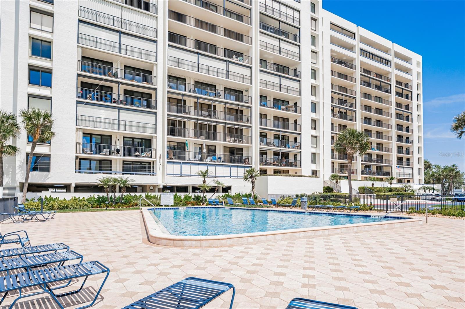 Image 47 of 52 For 1460 Gulf Boulevard 1205