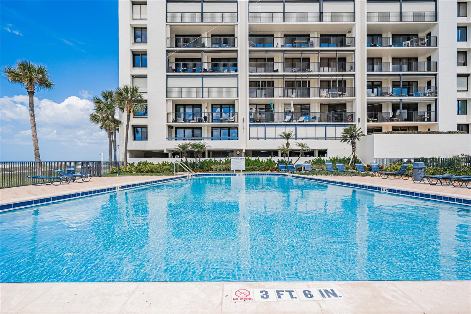 Image 49 of 52 For 1460 Gulf Boulevard 1205