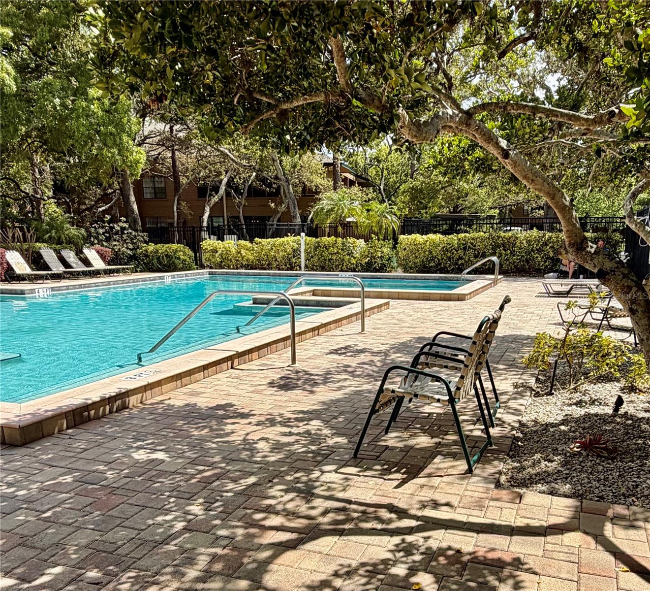 Image 24 of 27 For 1001 Lennox Road W