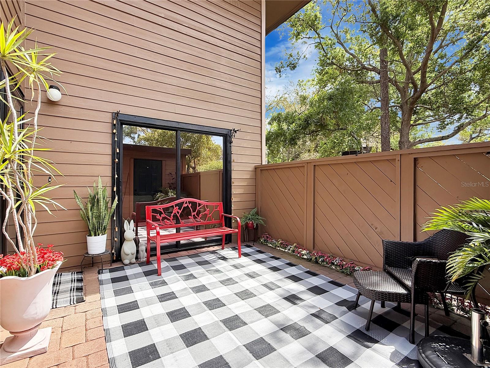 Image 5 of 27 For 1001 Lennox Road W