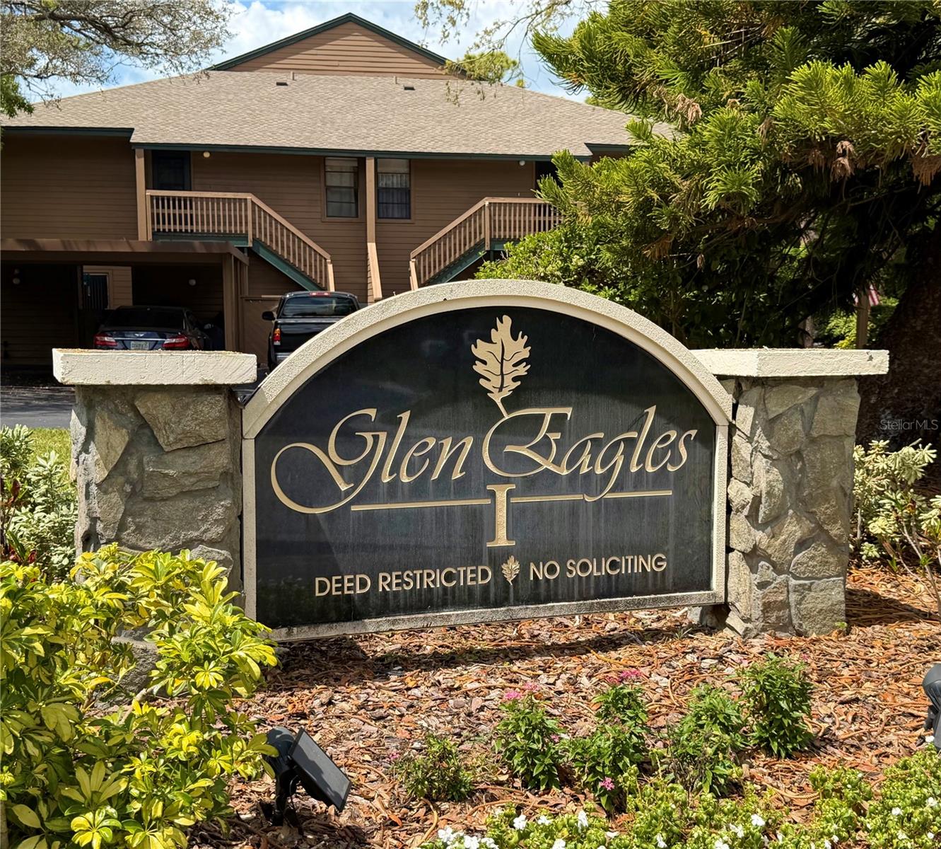 Image 7 of 27 For 1001 Lennox Road W