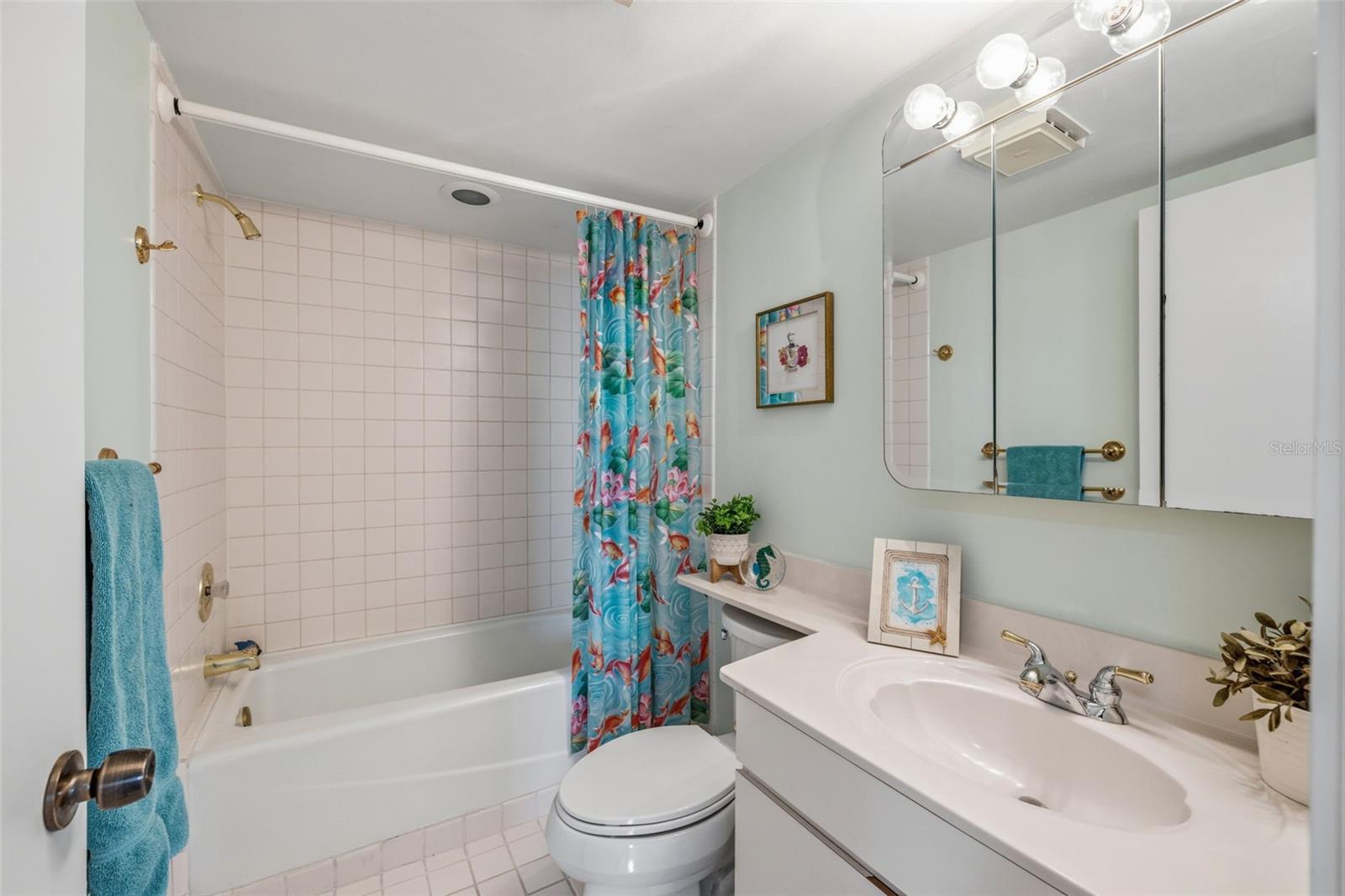 Image 14 of 59 For 9495 Blind Pass Road 603