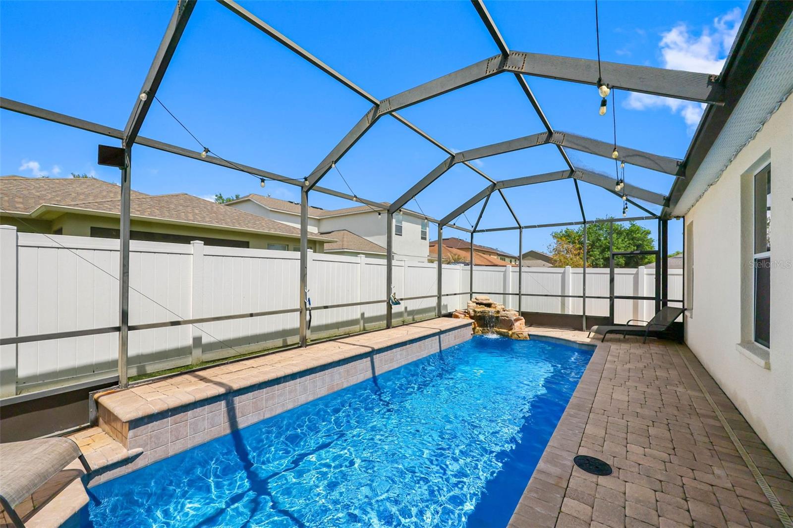 Image 2 of 43 For 2510 Cross More Street