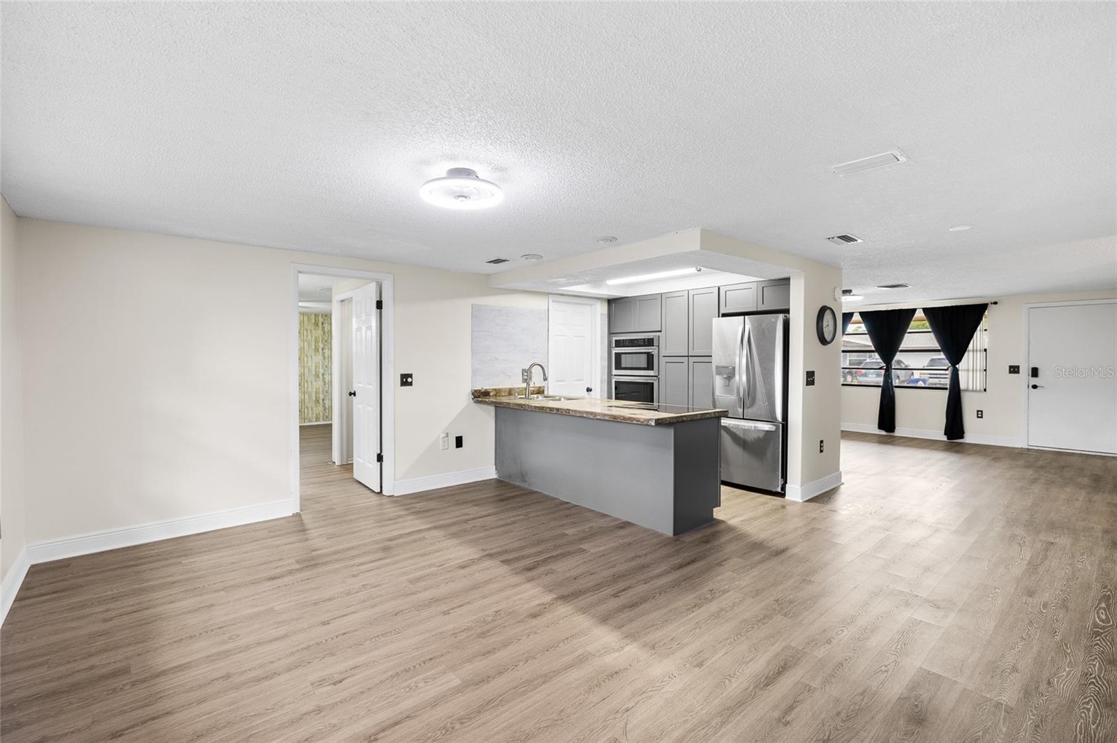 Image 20 of 36 For 6744 Greenwich Avenue