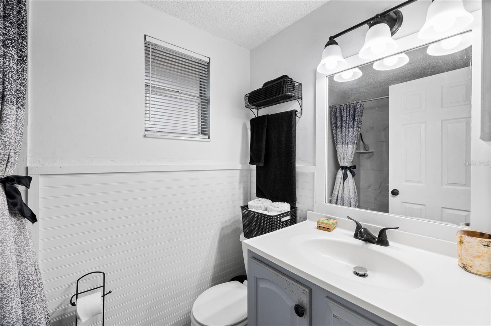 Image 22 of 36 For 6744 Greenwich Avenue