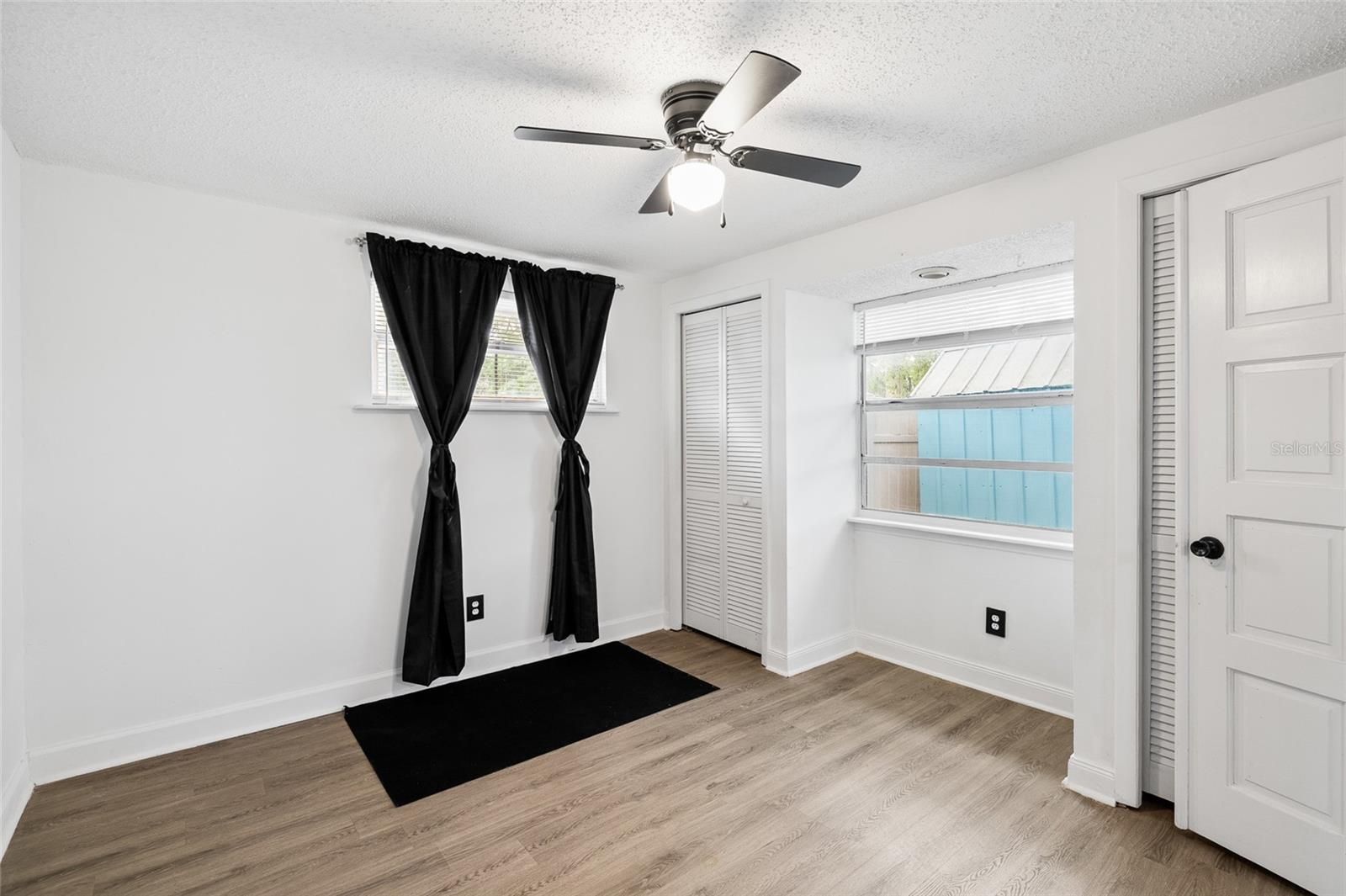 Image 26 of 36 For 6744 Greenwich Avenue