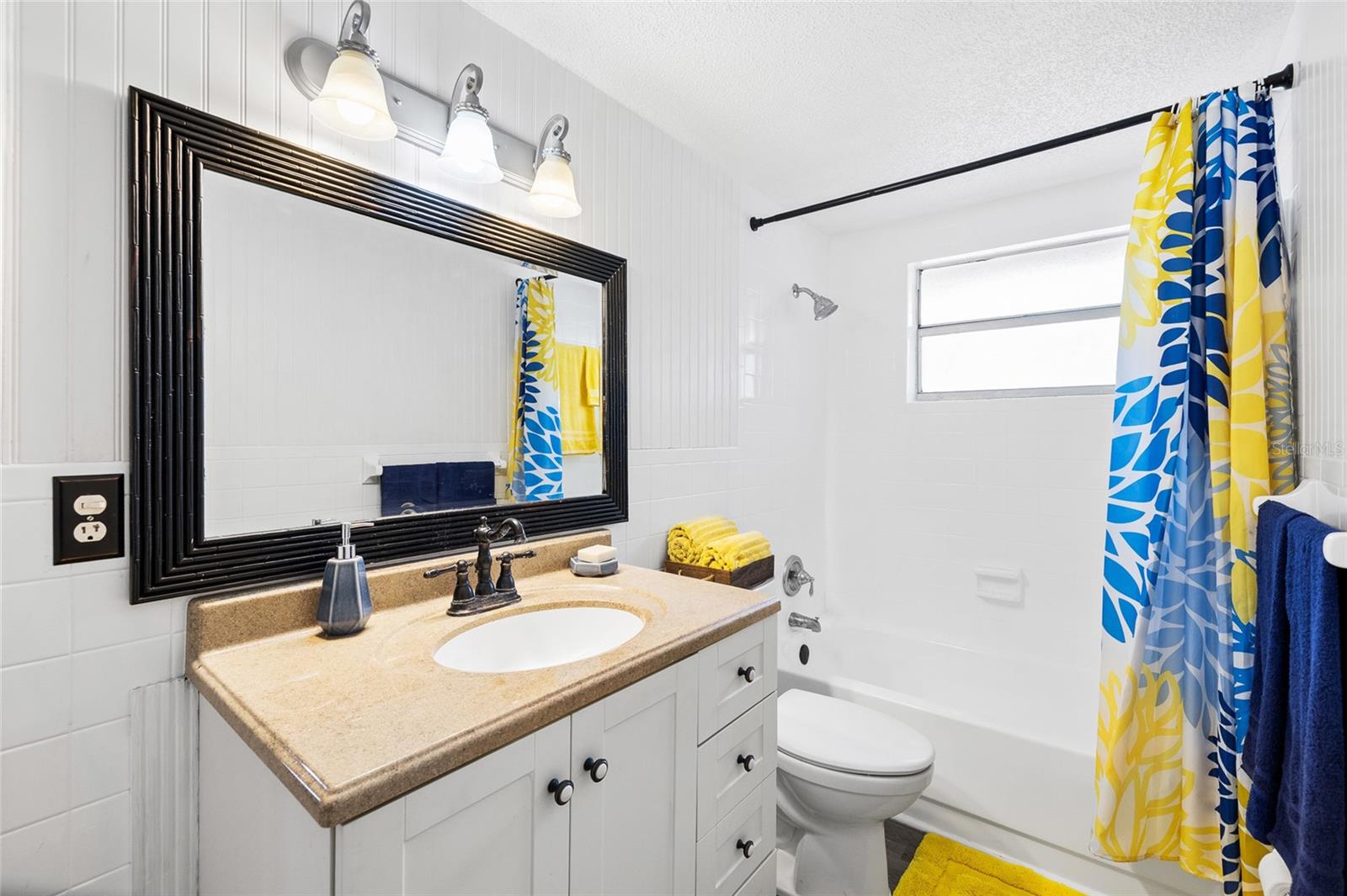 Image 27 of 36 For 6744 Greenwich Avenue