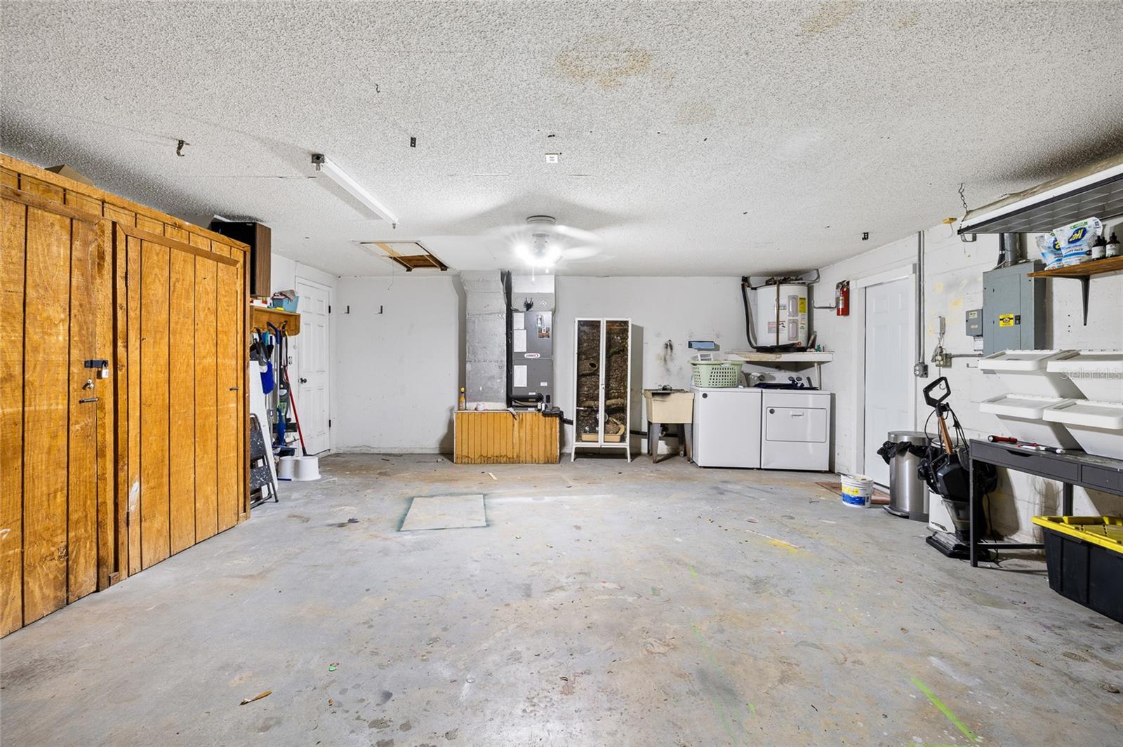 Image 30 of 36 For 6744 Greenwich Avenue