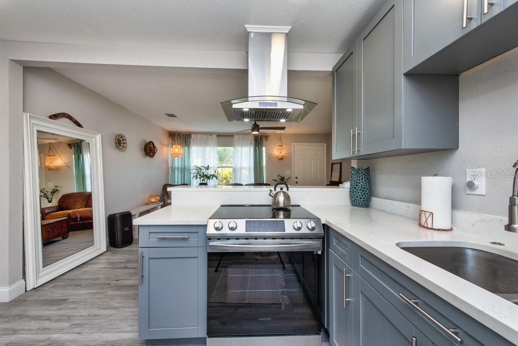 Image 11 of 40 For 1325 54th Avenue N