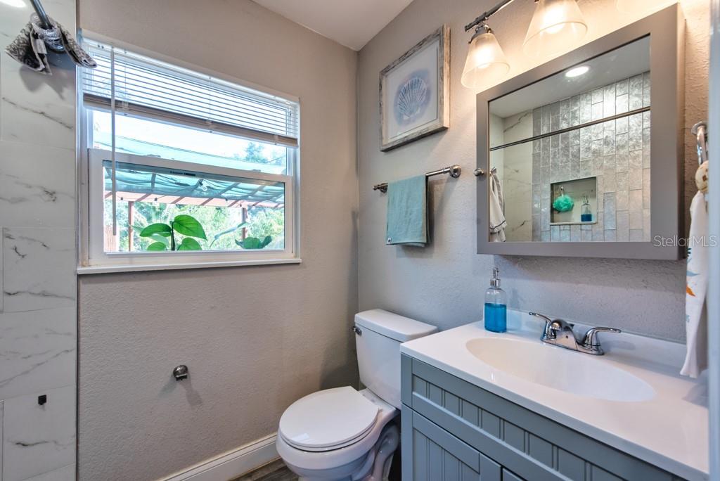 Image 18 of 40 For 1325 54th Avenue N