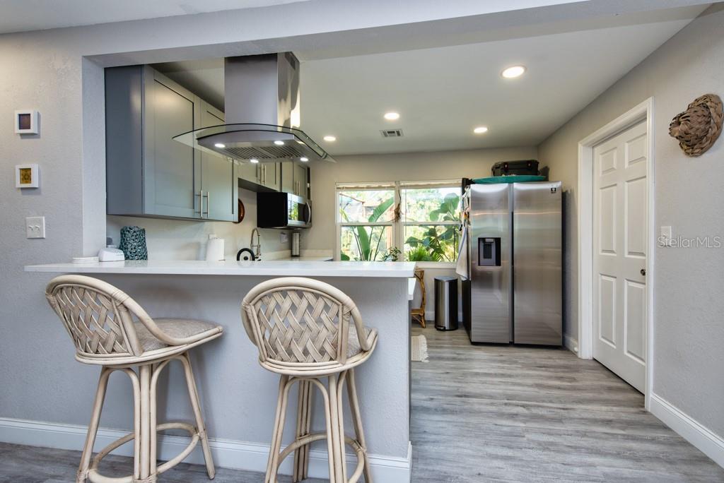 Image 7 of 40 For 1325 54th Avenue N