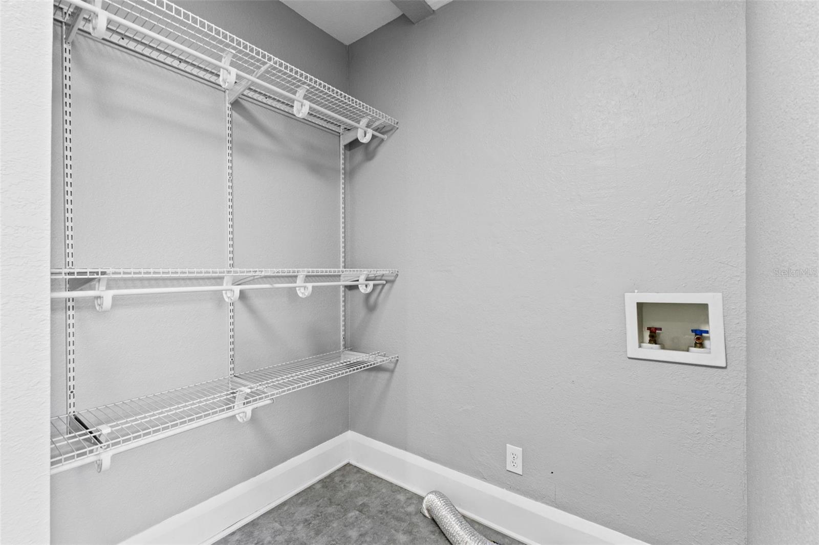 Listing photo id 17 for 305 Frierson Avenue