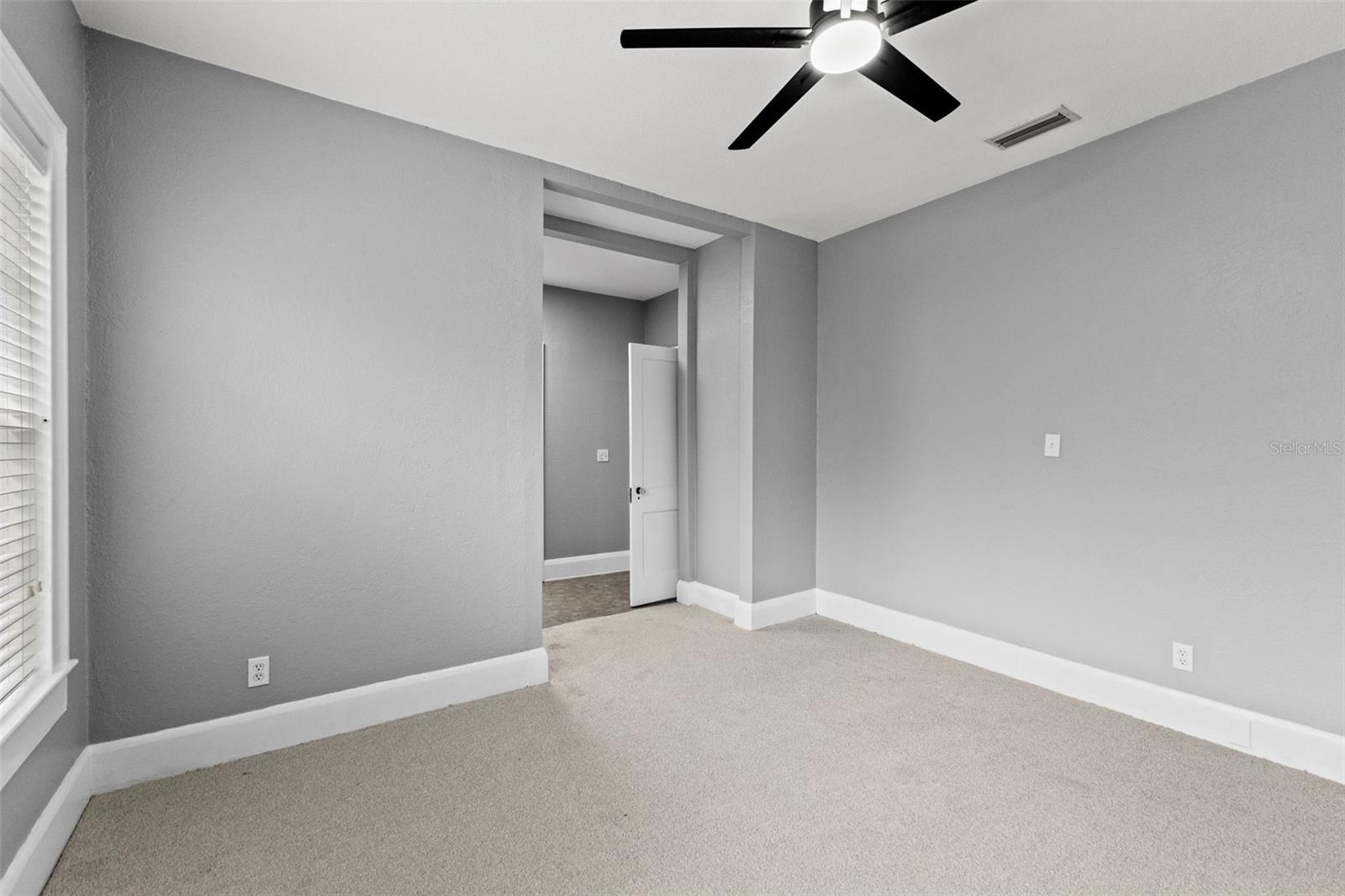 Listing photo id 19 for 305 Frierson Avenue