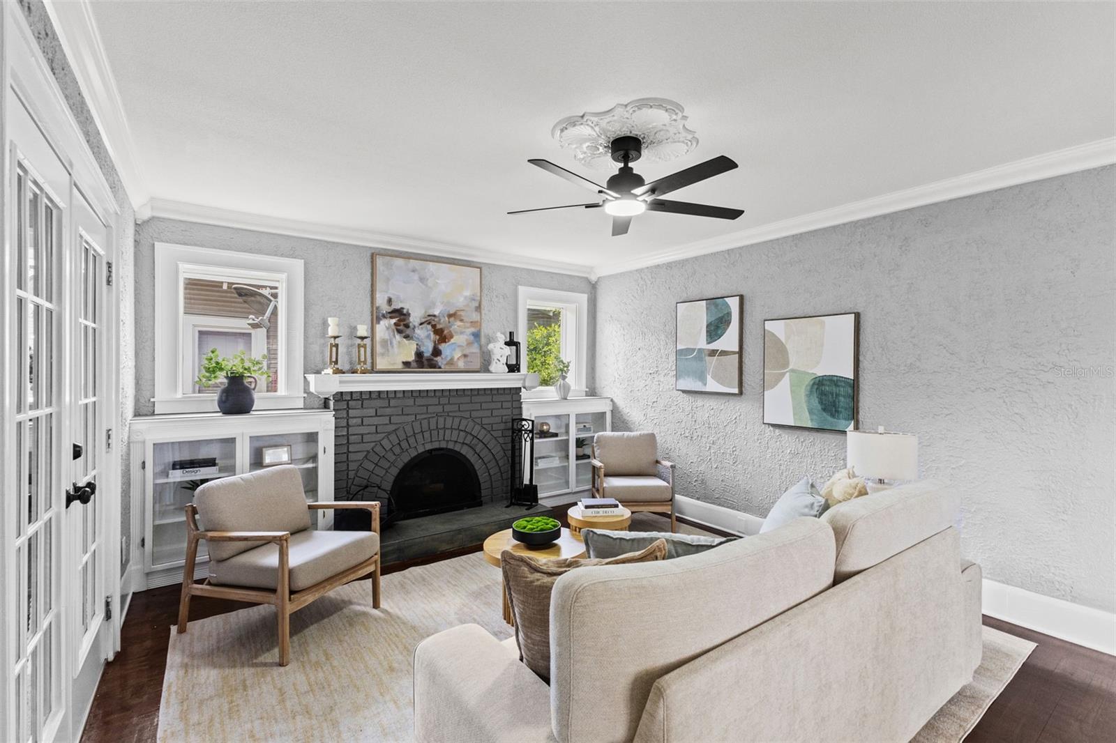 Listing photo id 1 for 305 Frierson Avenue