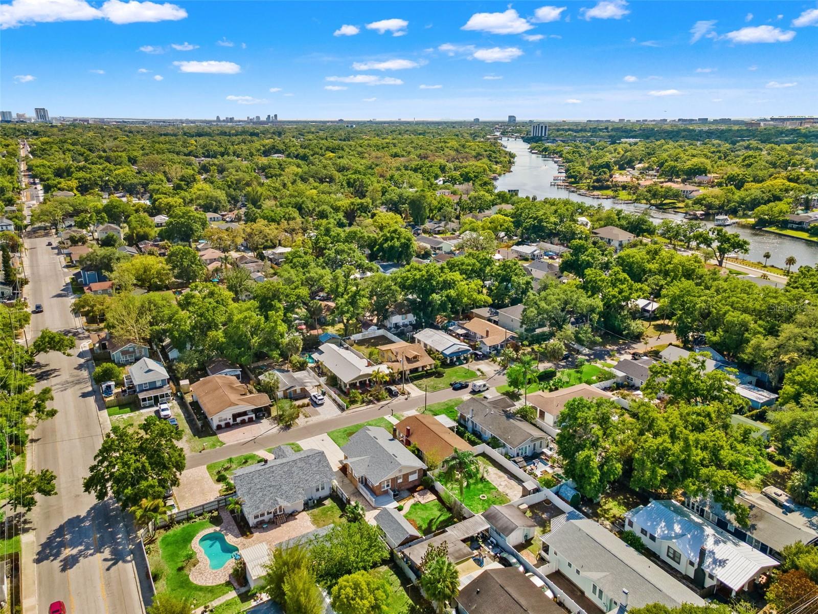 Listing photo id 38 for 305 Frierson Avenue