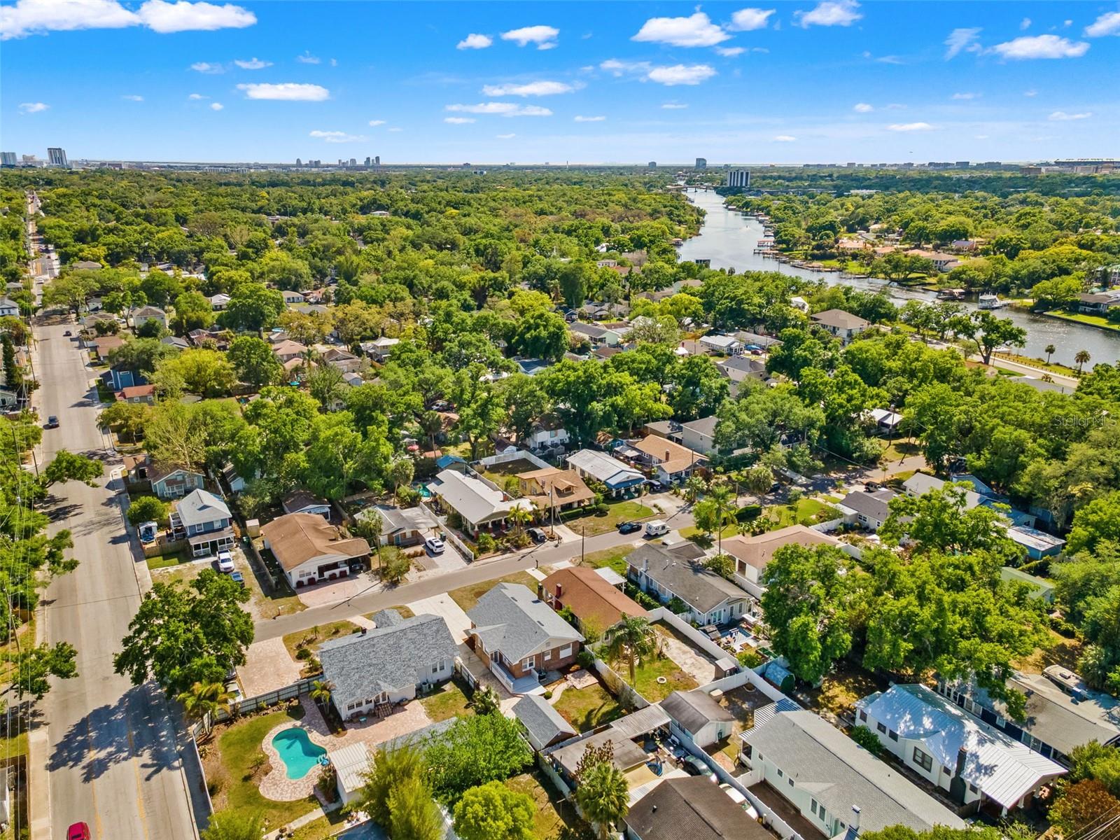 Listing photo id 39 for 305 Frierson Avenue