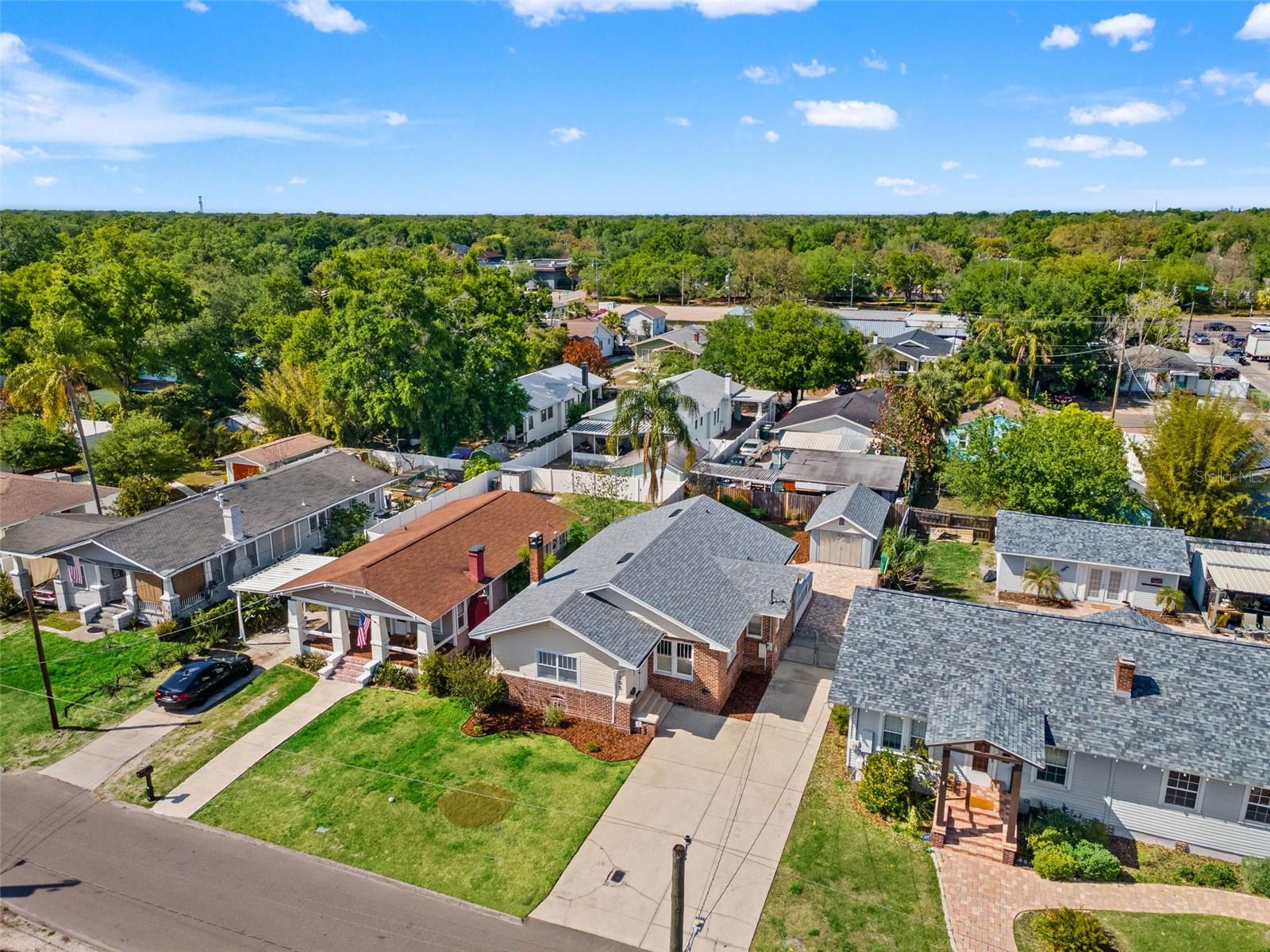 Listing photo id 42 for 305 Frierson Avenue