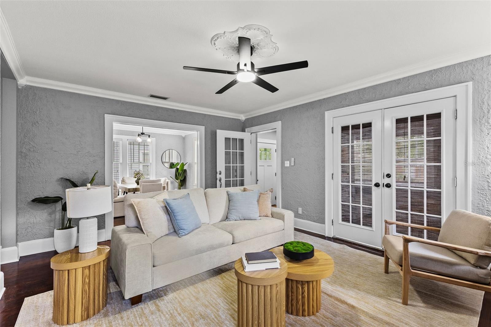 Listing photo id 4 for 305 Frierson Avenue