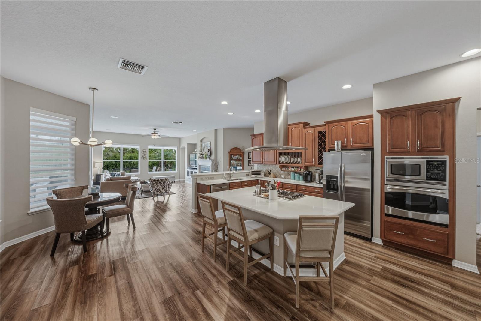 Listing photo id 24 for 19743 Prince Benjamin Drive