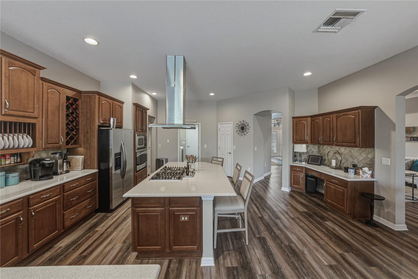 Listing photo id 28 for 19743 Prince Benjamin Drive