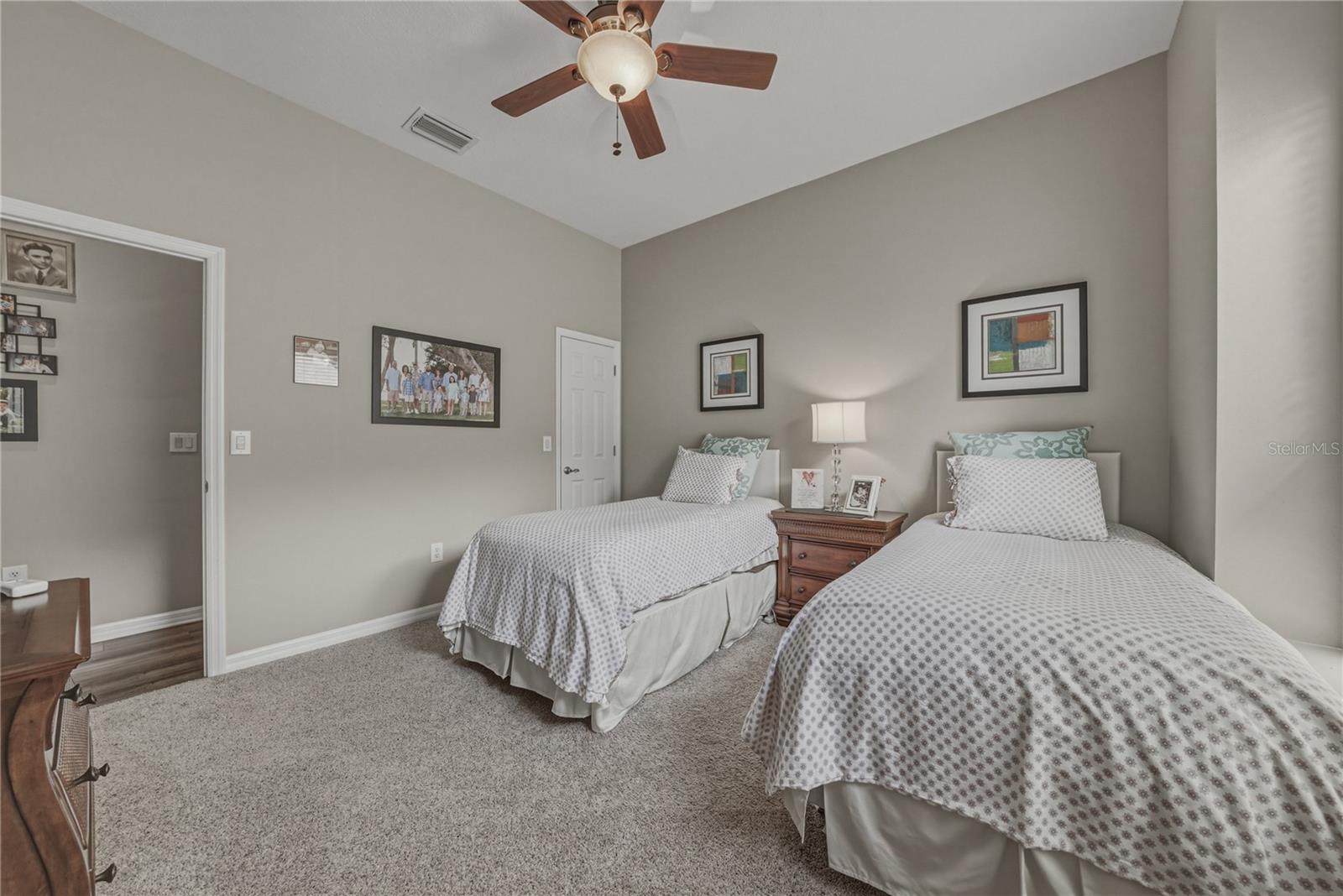 Listing photo id 45 for 19743 Prince Benjamin Drive