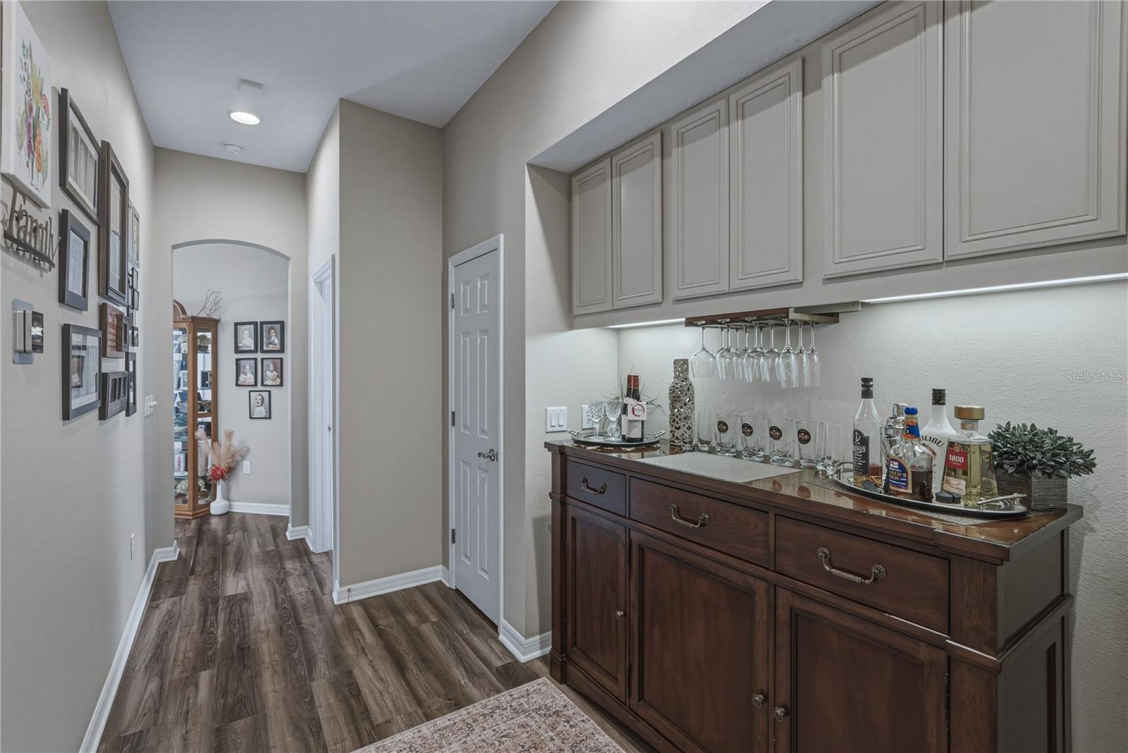 Listing photo id 53 for 19743 Prince Benjamin Drive