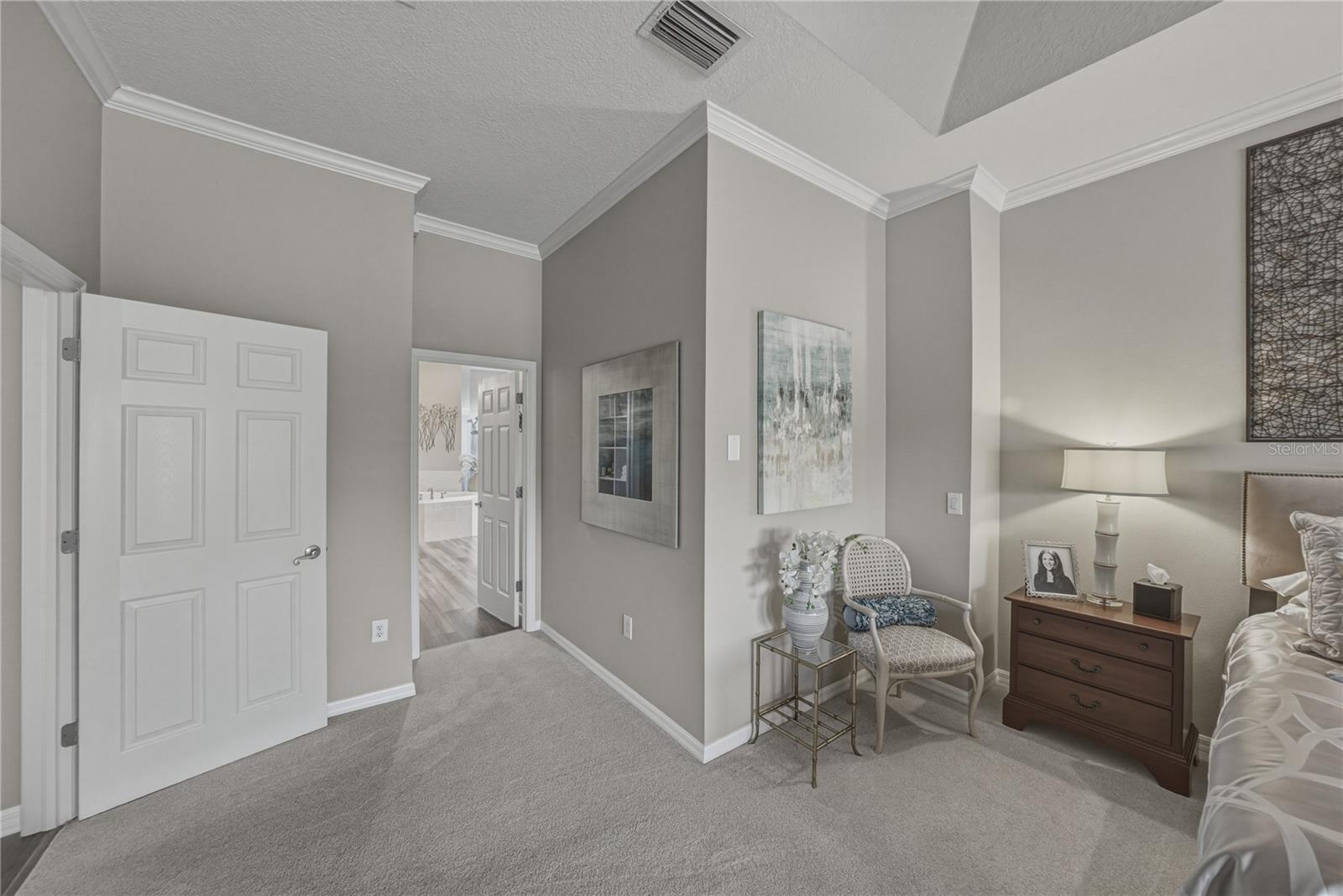 Listing photo id 59 for 19743 Prince Benjamin Drive