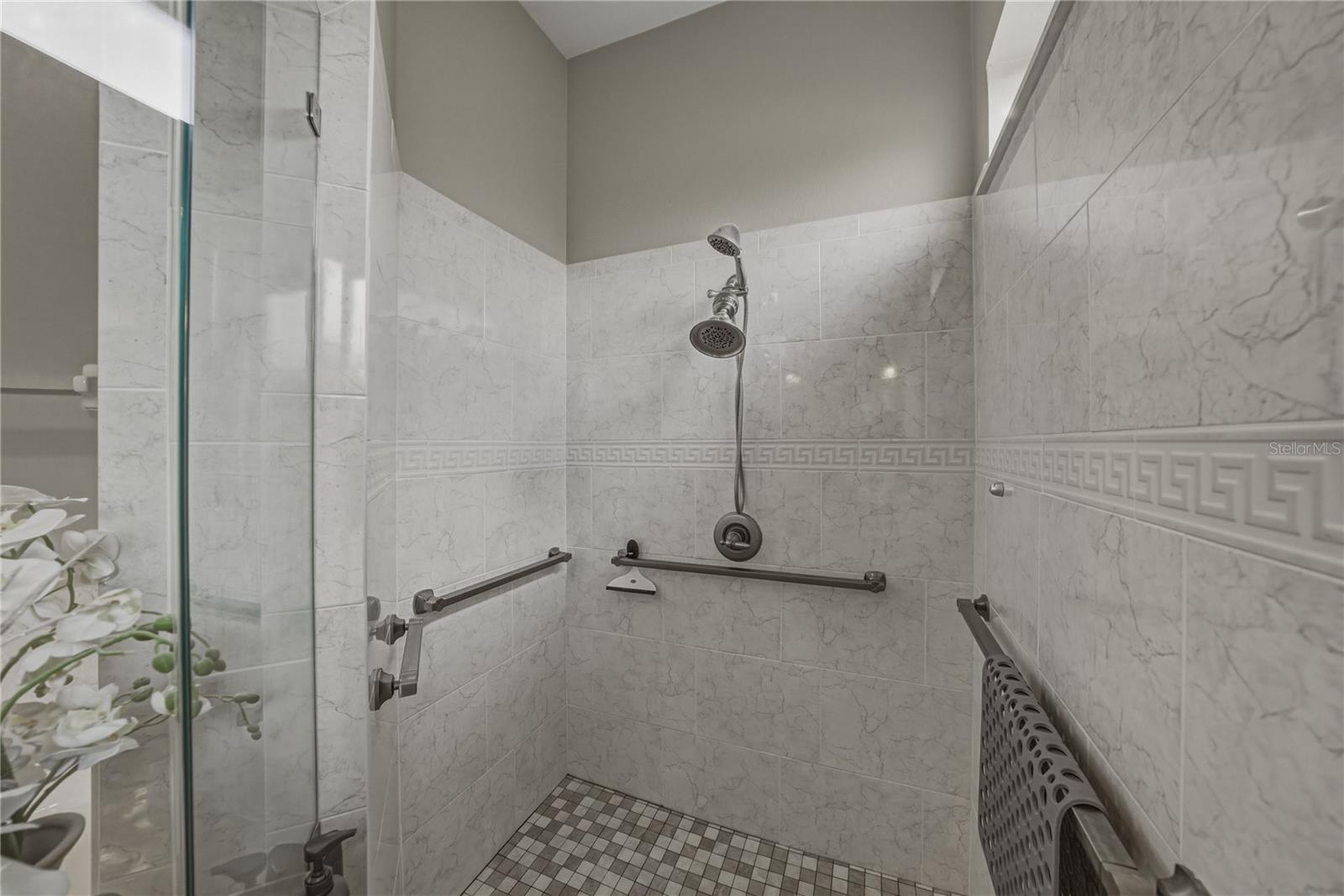 Listing photo id 64 for 19743 Prince Benjamin Drive