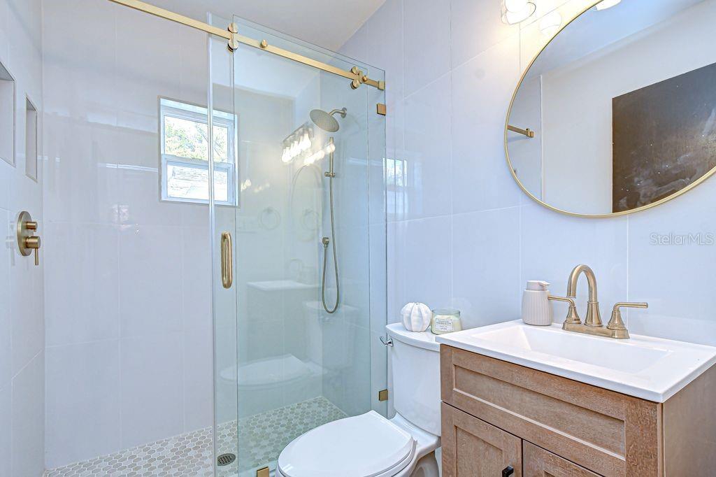 Image 14 of 18 For 1511 North Street