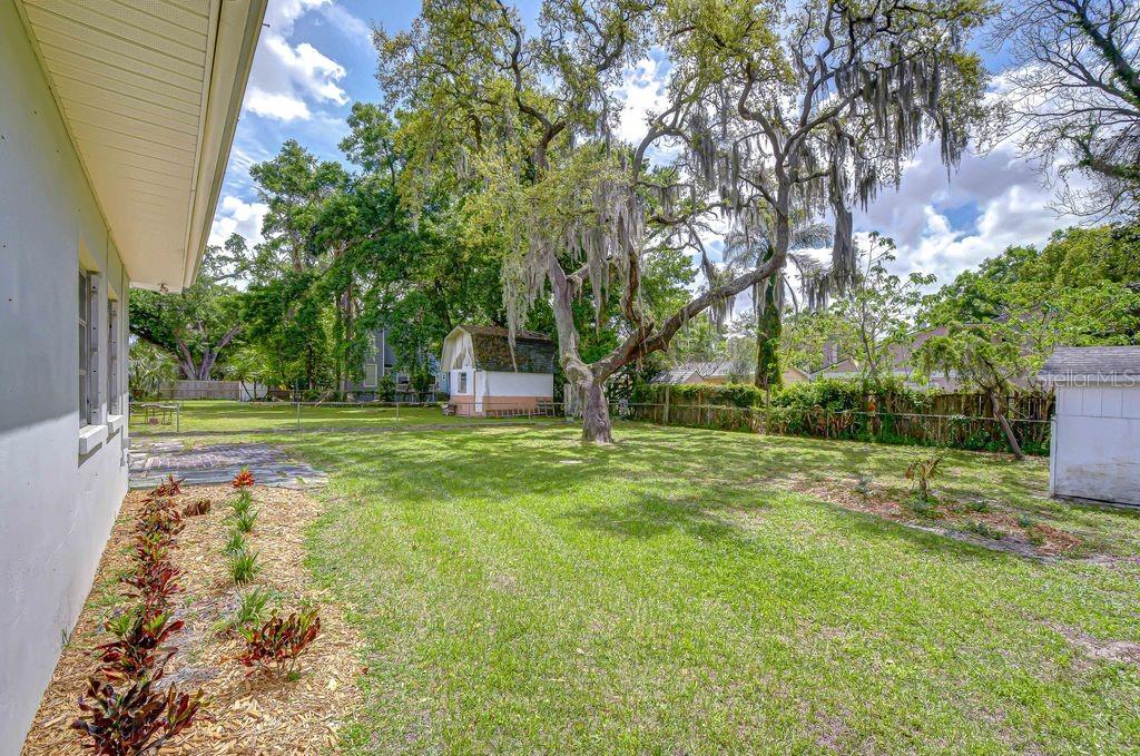 Image 17 of 18 For 1511 North Street