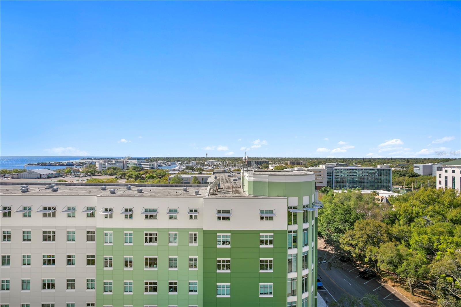 Listing photo id 10 for 199 Dali Boulevard 1002