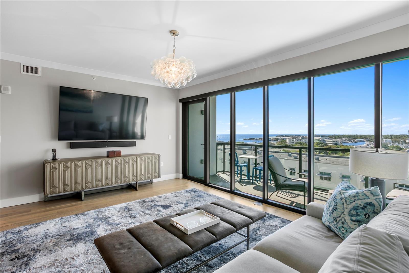 Listing photo id 13 for 199 Dali Boulevard 1002