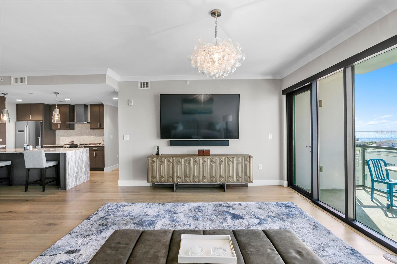 Listing photo id 14 for 199 Dali Boulevard 1002