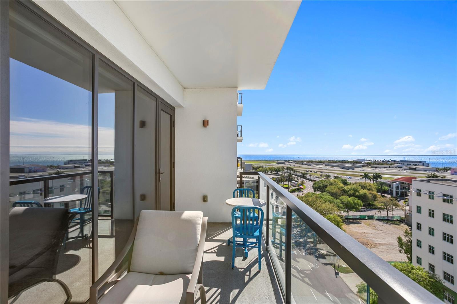 Listing photo id 0 for 199 Dali Boulevard 1002