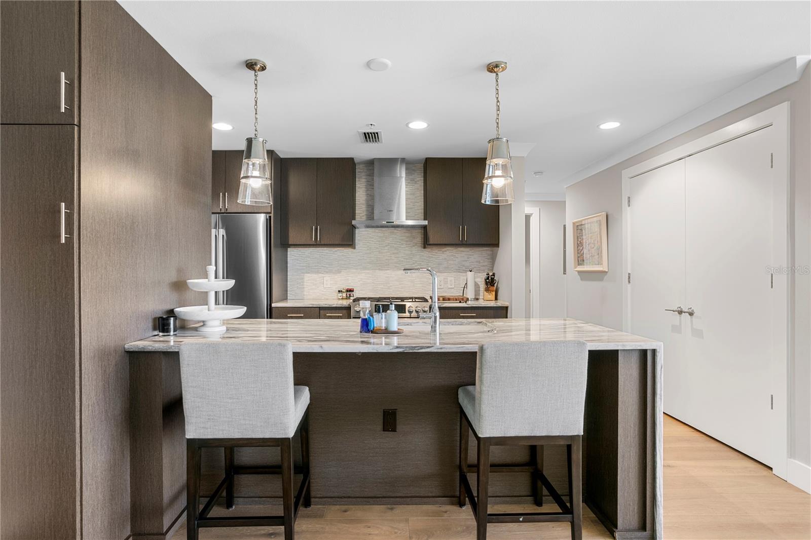 Listing photo id 24 for 199 Dali Boulevard 1002