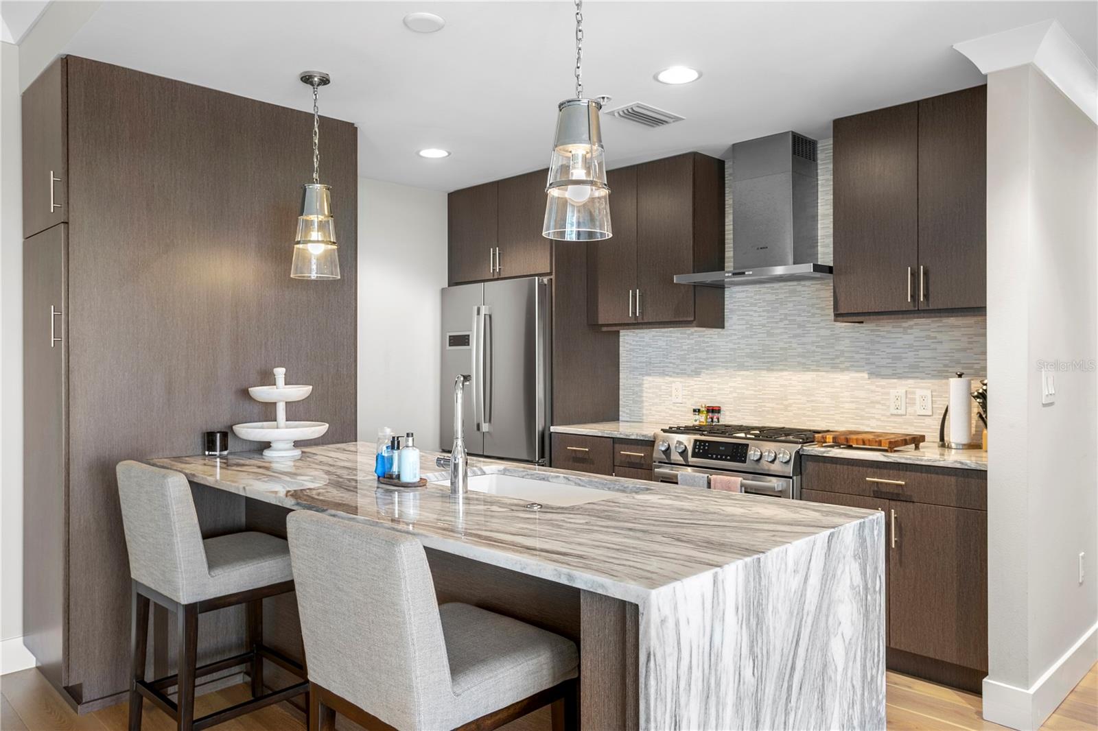 Listing photo id 25 for 199 Dali Boulevard 1002