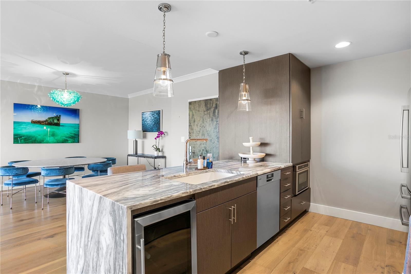 Listing photo id 27 for 199 Dali Boulevard 1002