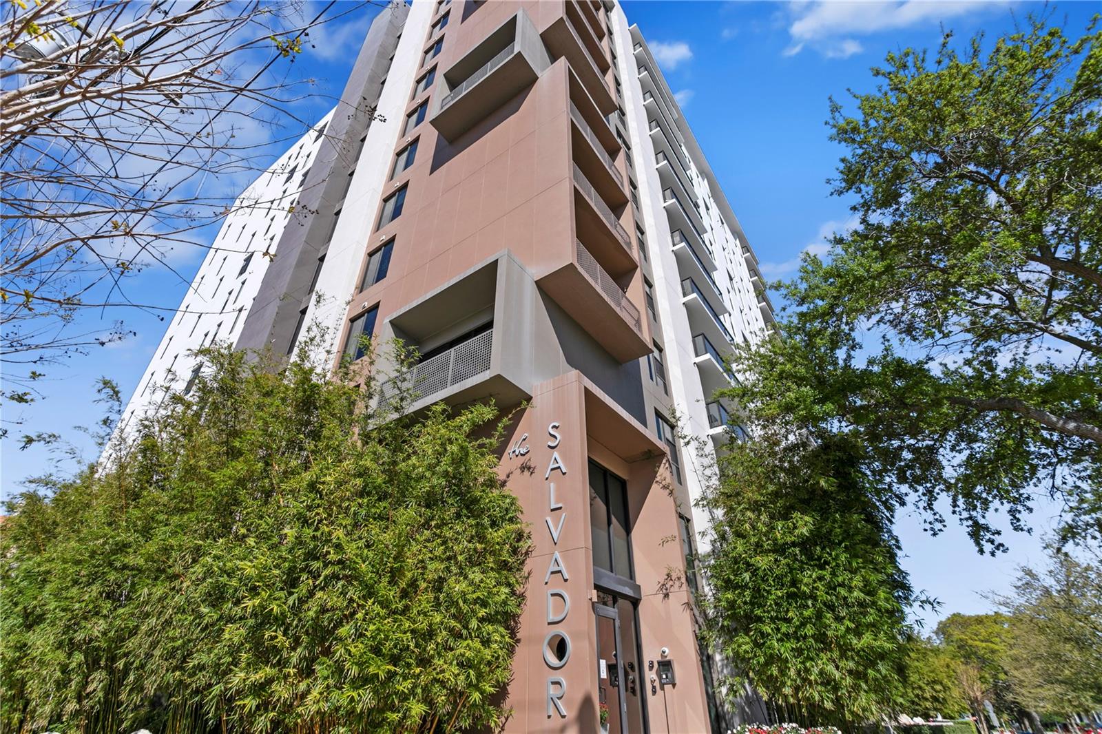 Listing photo id 40 for 199 Dali Boulevard 1002