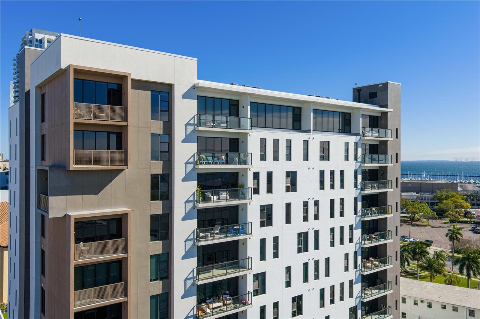 Listing photo id 45 for 199 Dali Boulevard 1002