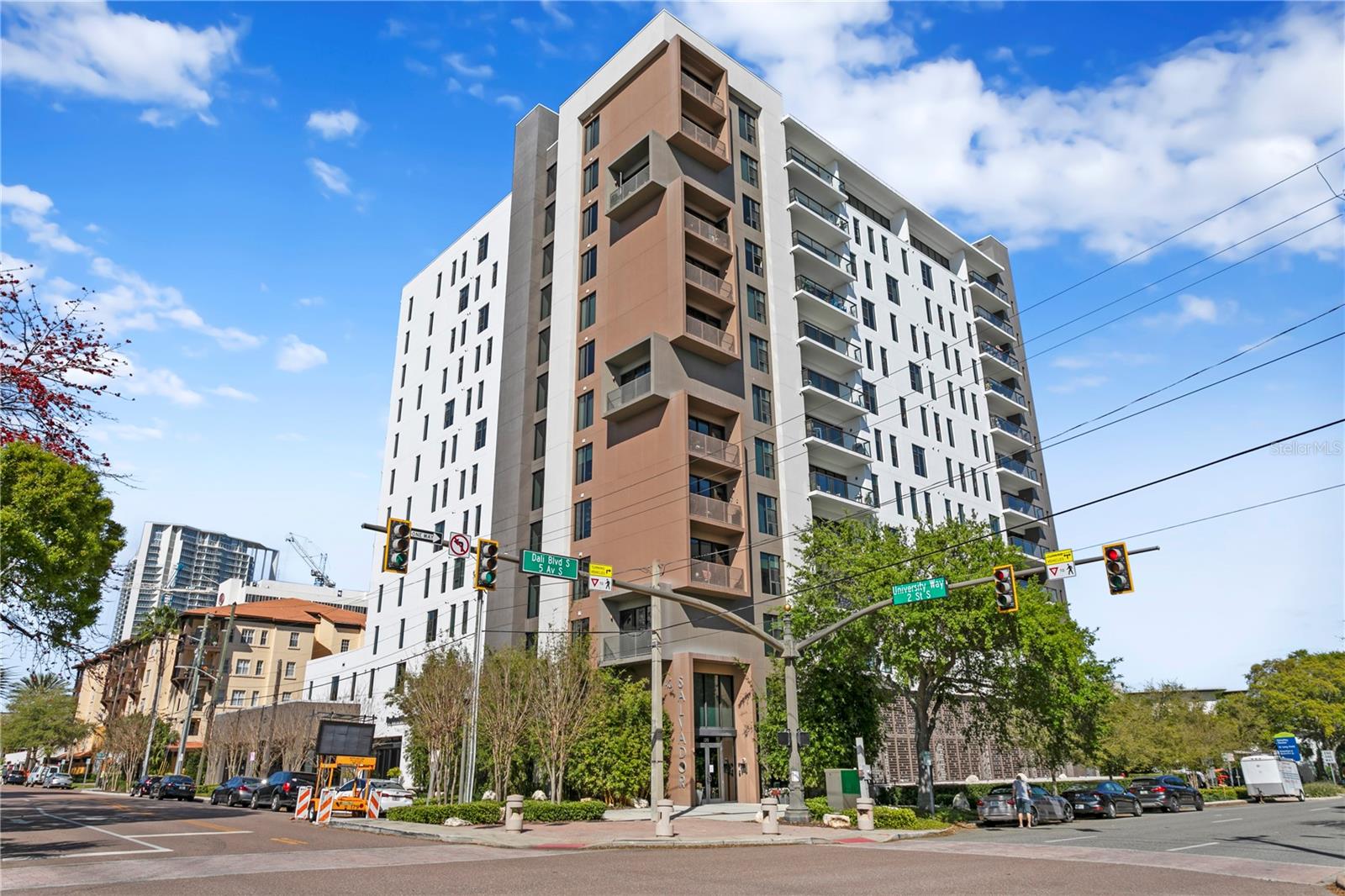 Listing photo id 48 for 199 Dali Boulevard 1002