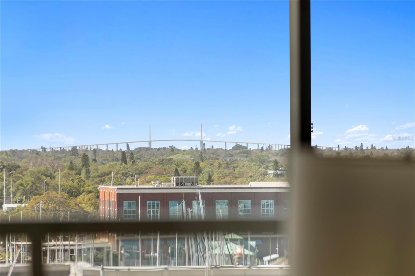 Listing photo id 5 for 199 Dali Boulevard 1002