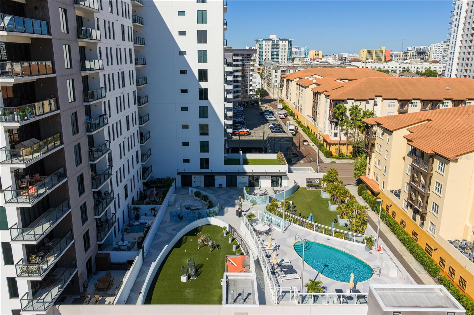 Listing photo id 72 for 199 Dali Boulevard 1002