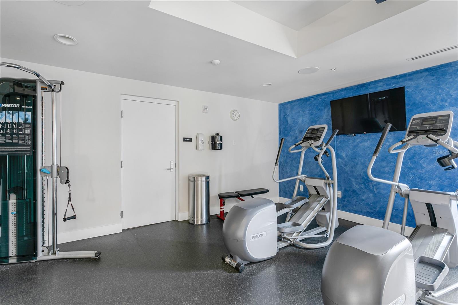 Listing photo id 76 for 199 Dali Boulevard 1002