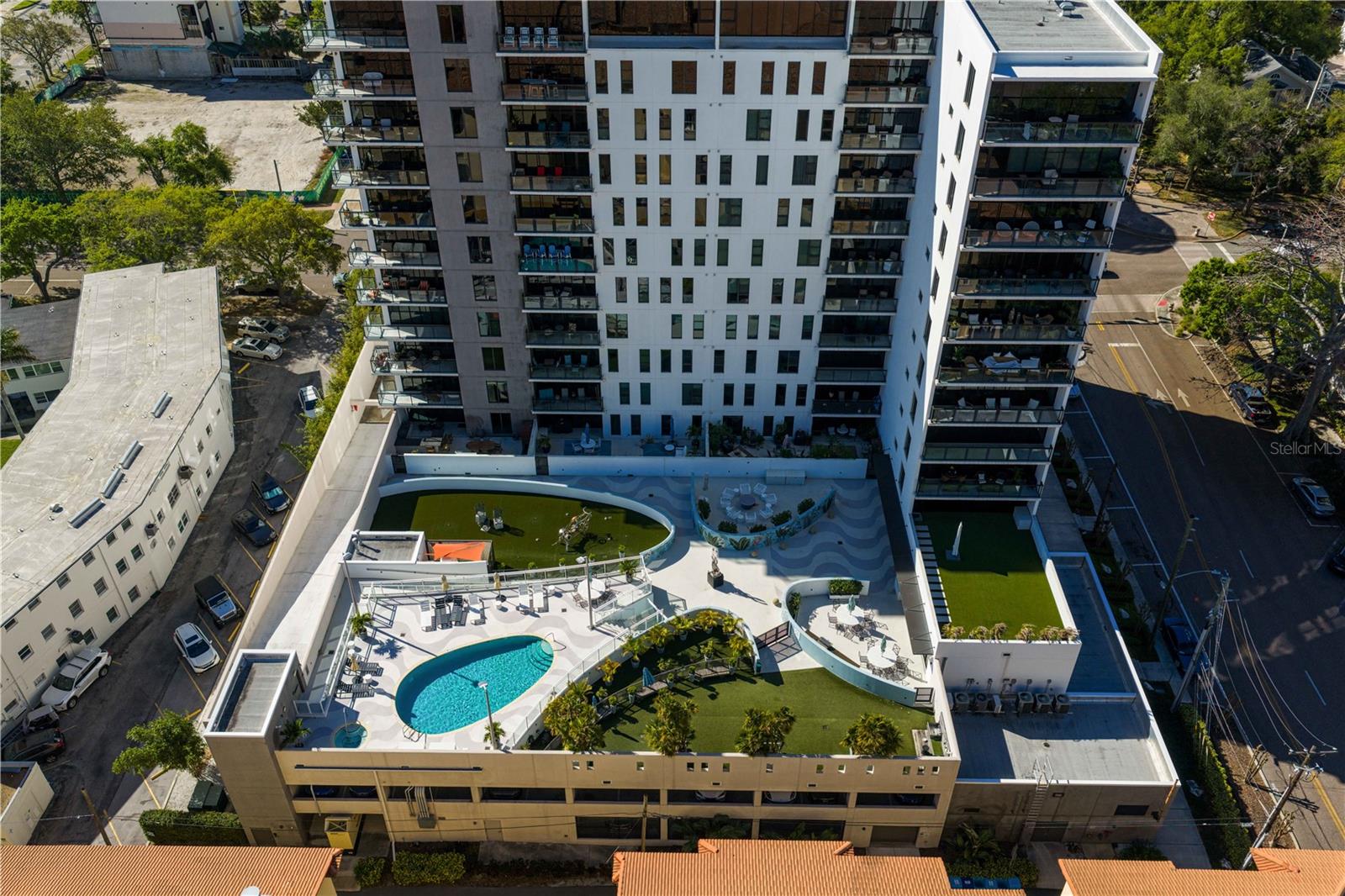 Listing photo id 77 for 199 Dali Boulevard 1002