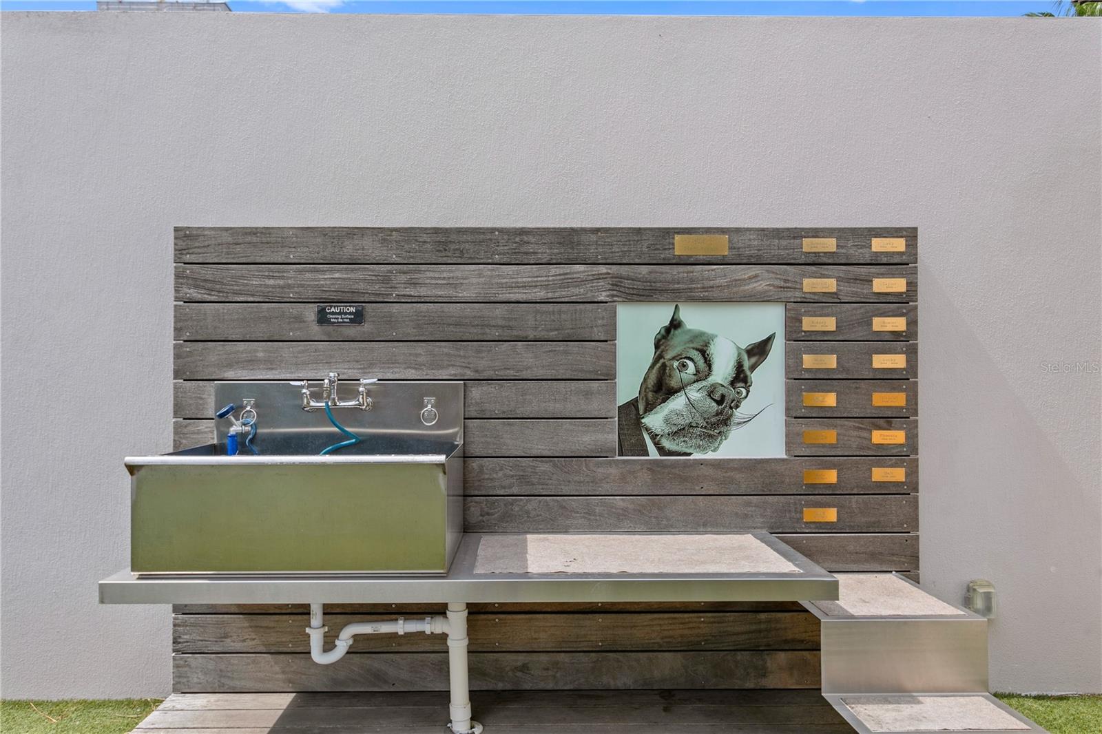 Listing photo id 78 for 199 Dali Boulevard 1002