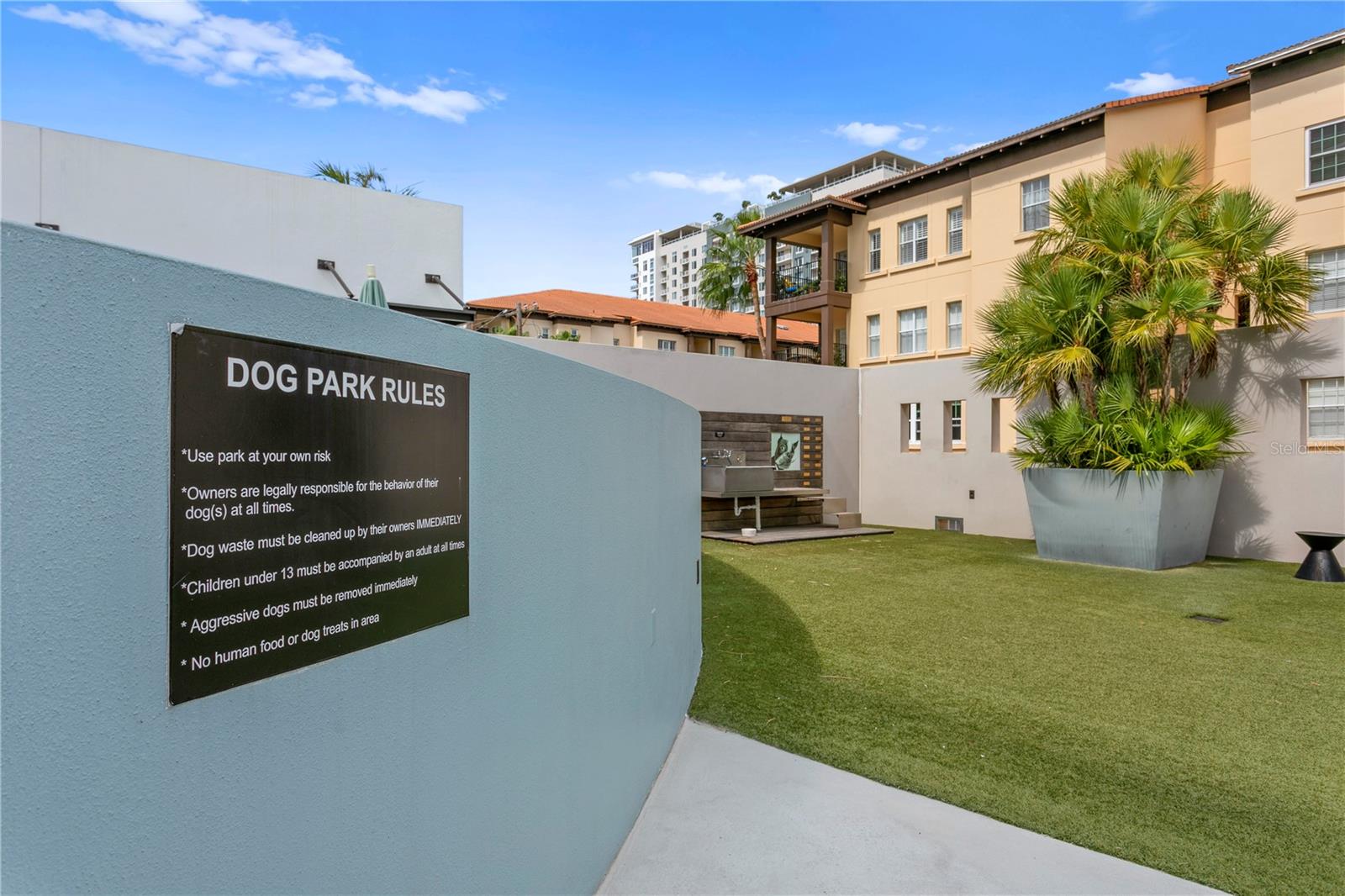 Listing photo id 80 for 199 Dali Boulevard 1002