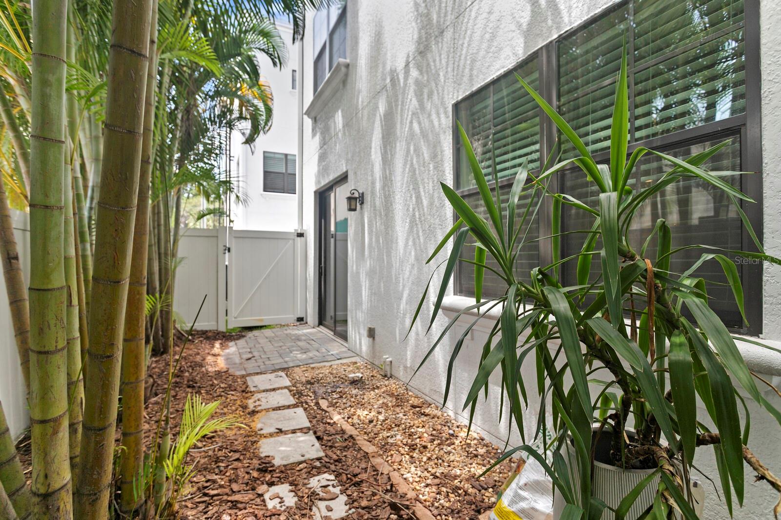 Image 19 of 31 For 224 Audubon Avenue