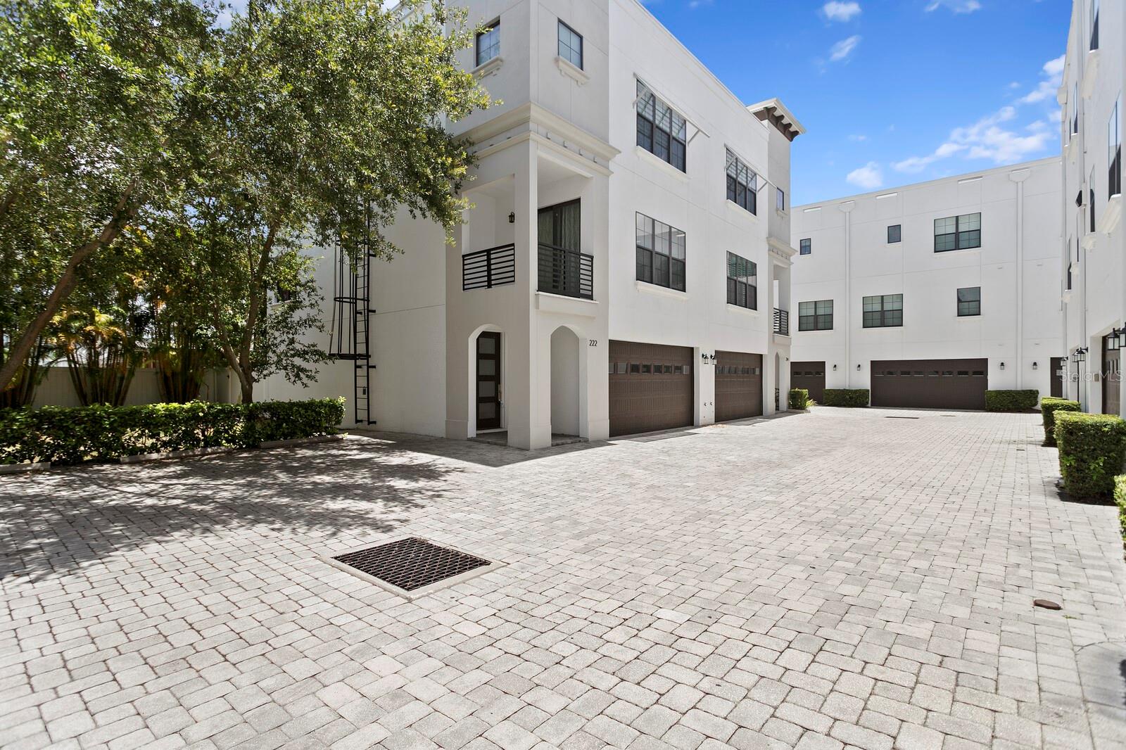 Image 28 of 31 For 224 Audubon Avenue